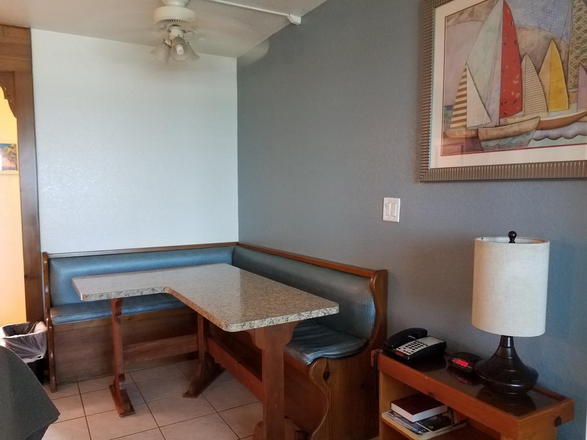 Georgian Inn Beach Club 오먼드 비치 외부 사진